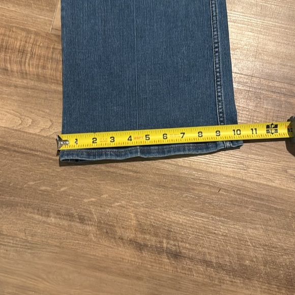 NWT White House Black Market Skinny Flare High Rise Everyday Soft Denim Jean 14L - Picture 11 of 15